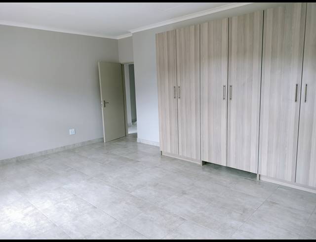 4 BEDROOM FREEHOLD FOR SALE IN DIE HEUWEL